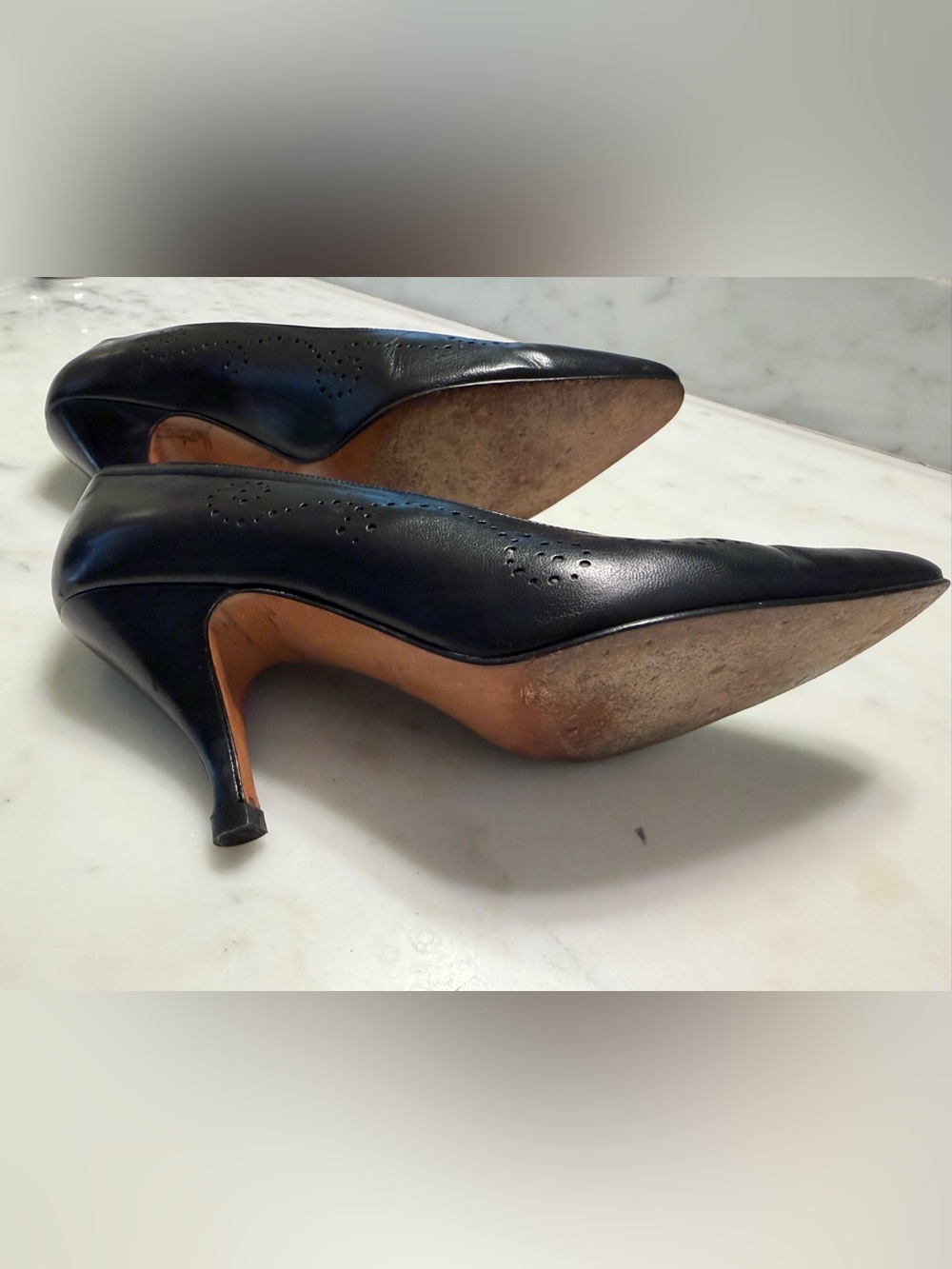 Perry Ellis Collection Vintage Black Pumps - Picture 6 of 6
